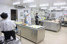 丸栄宮崎㈱　社員食堂