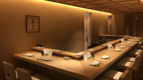 地葉 栄