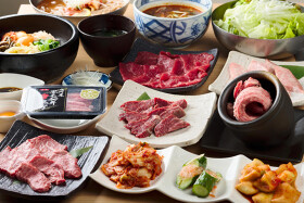 炭火焼肉 めいこうえん