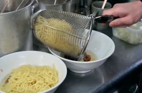 新潟油そば　柿川亭　白山市場店