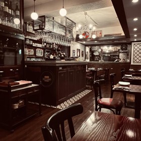 Abbesses（アベス）