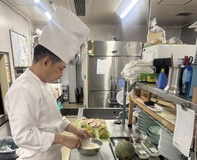 日本経済大学　福岡キャンパス 食堂・学生寮