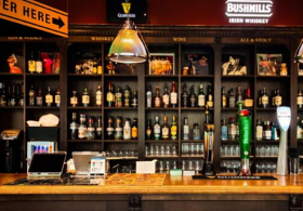 IRISH PUB Peter Cole さいたま新都心駅西店