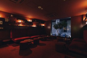 AKAI BAR