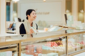 LADURÉE 新宿店