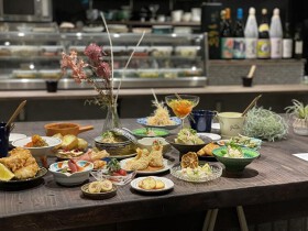 食堂ことこ　梅田店