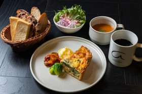 BAKERY＆CAFE RESTAURANT AYUKAWA 上足洗店