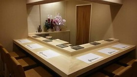 鐵砲洲 鮨 一行