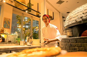 PIZZA SALVATORE CUOMO 梅田 & The BAR