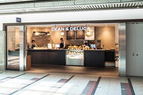 DEAN & DELUCA カフェ クリスタ長堀