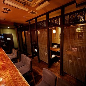 ダイニングバー　タラート