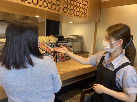 桃太郎すし谷原店