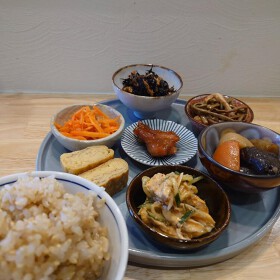 おにぎりと定食 うじさん家