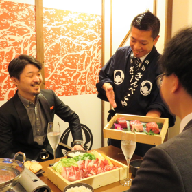 肉処 ぎんべこや