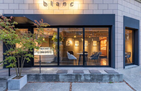blanc