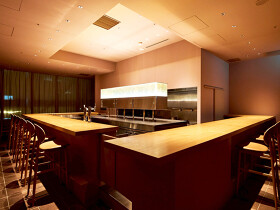  Modern Chinese - 希須林 kisurin 青山本店