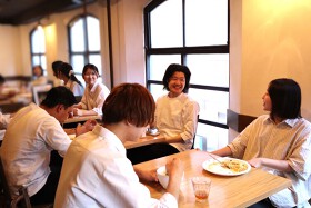 オストレア 新宿三丁目店