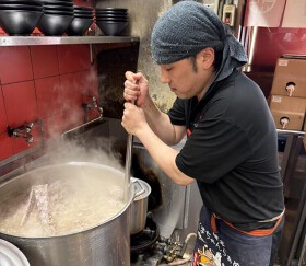 博多くまちゃんらぁめん 大名本店