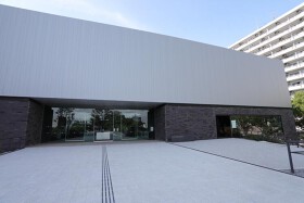 アズーリ 川口美術館店