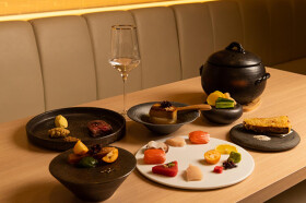 日本酒バル sizucu しずく