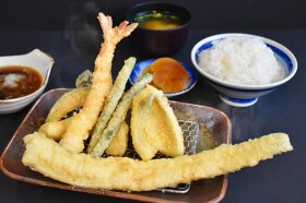 天ぷらはまや 本城店