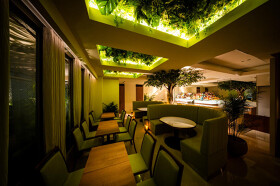 BAR THIRD PLACE GARDEN