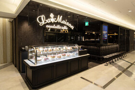 ラ・メゾン アンソレイユターブル 中日ビル店 