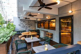 Café＆Grocery B HONEY