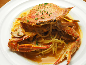 イタリア料理＆バール たんと 小新南店