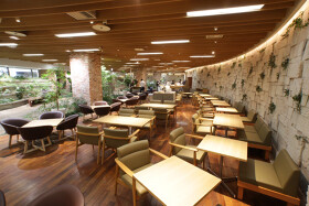 イー・エー・グラン サンシャインシティ店