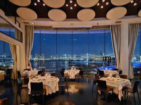 ツキ シュール ラメール