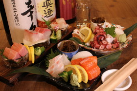 まぐろ問屋　二代目　マル城KITCHEN