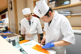 まぐろ問屋 恵み 新横浜ぐるめストリート店
