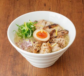 フレンチシェフのラーメン くろす