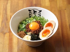 まぜそば専門 とら 本店