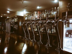 BAR HOP