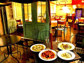 イタリア料理　トラットリア　レガーロ