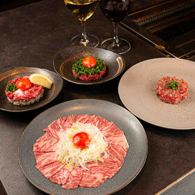 和牛とワイン　焼肉きゅうこん