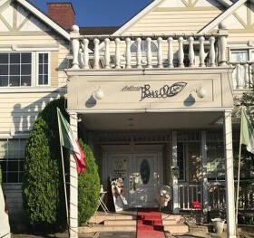 FELICE BASIL 飯塚店