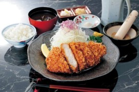 イオンモール伊達　とんかつ とう庵