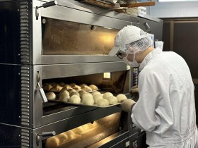 TruffleBAKERY 平尾 FACTORY