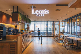 Leon’s Cafe