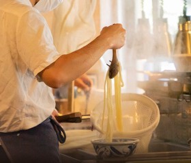 讃岐うどん 田 DEN 二丁目店