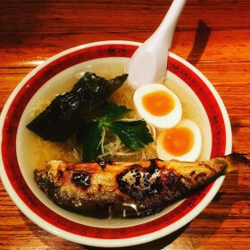 鮎ラーメン＋　虎ノ門横丁店