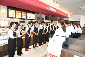 CAFÉ VELOCE 鷺ノ宮店