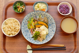 野菜とつぶつぶ アプサラカフェ 伊丹店