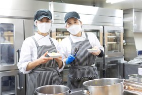 高島屋本社ビル社員食堂