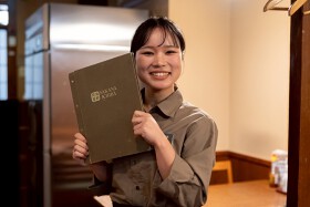 さかな市場　フォルツァ博多店