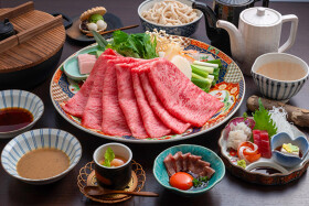 京都　肉のひろ重　八百屋