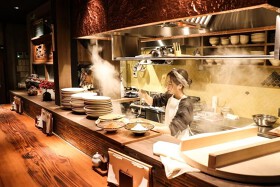 京都四条くをん　京都本店